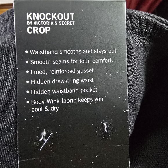 NWT Victoria Sport Black Crop Leggings Mesh & Glitter Stripe Athletic Capri - Picture 7 of 7